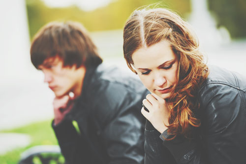 感情線に乱れがあると恋人と別れる!?　気をつけたい手相のトラブルサイン5つ