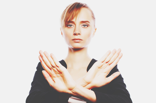 12星座【頼まれごとを断るとき】あるある　蟹座は不機嫌全開でお断り！