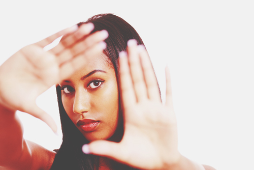 手のひらに縦線が多ければ強運の持ち主！　パッと見でわかる運のいい手相・悪い手相　