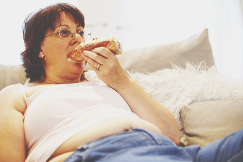 12星座【中年太り】ランキング　牡牛座は美食がたたって、年々増量！