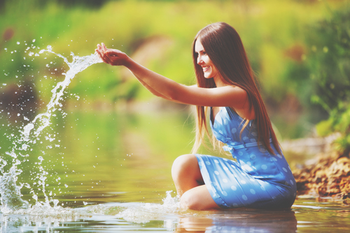 【4月の開運方位】ラッキー方位は「北」、水辺に出かけて運気をアップさせよう！