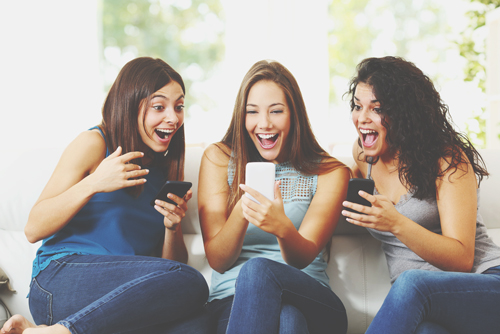 【心理テスト】顔交換アプリの失敗でわかる、他人と交換したいもの