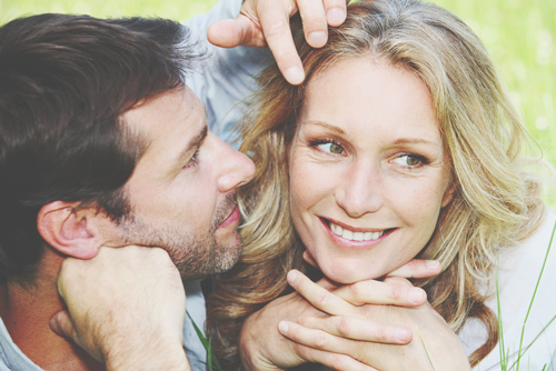 とっさの動きでわかるあなたの魅力　彼に頭をなでられるとき、どうする？