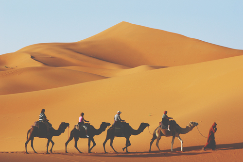 【心理テスト】砂漠で見つけたボトルは何色？　答えでわかるエネルギーチャージする方法