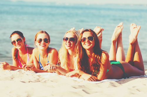 12星座【海水浴】あるある　牡羊座は水着がポロリ、山羊座は本気の遠泳！