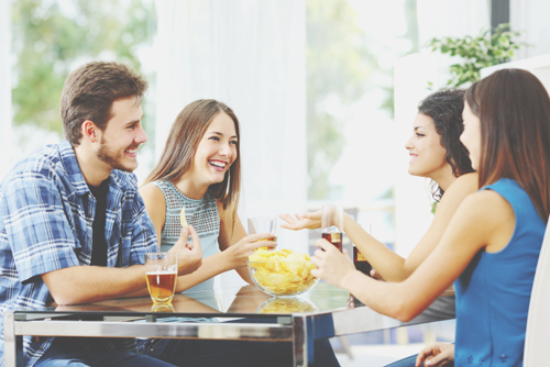 12星座【友達の彼を気にする】ランキング　獅子座は相手と比較して、自分の幸せを実感！