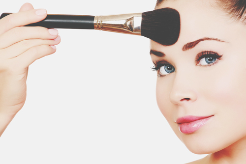 【オトナの恋メイク・額編】額が広い人はツヤを出して強運を取り込んで！