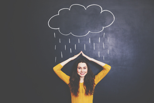 【心理テスト】雨宿り、雨はどれくらい降ってる？　答えでわかるあなたの恋の期間