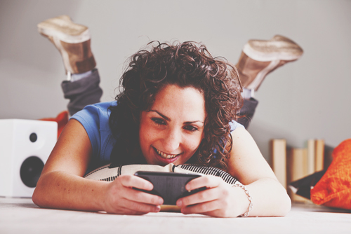 12星座【ゲームにハマる】ランキング　双子座は攻略するためなら課金も上等!?