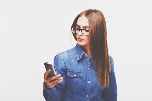 12星座【携帯充電が切れやすい】ランキング　牡牛座はゲームのし過ぎで残り10％！