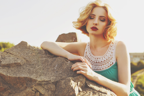 【髪の毛占い】くせ毛×髪が細い人は空想的！　髪質でわかるあなたの本質