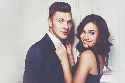 【心理テスト】外出時に欠かせないアイテムでわかる、理想の恋人の職業