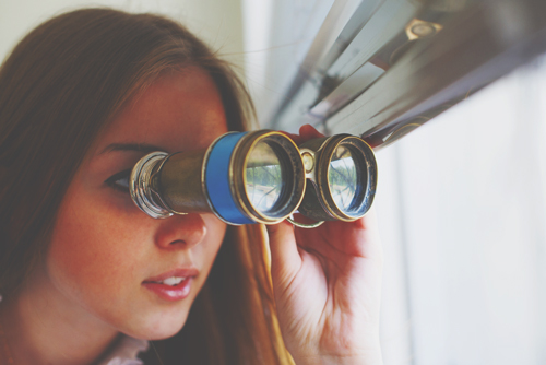 12星座【人間観察大好き】ランキング　蠍座は他人の心の裏を見るのが好き！