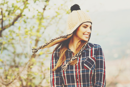 印象をガラッと変えるかぶりもの4選　優しい印象には「ニット帽」がオススメ！