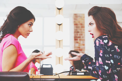 12星座【2017年要注意人物】双子座は大げさな人、蠍座は何かと頼ってくる人！