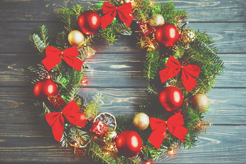 【12月の開運壁紙】恋愛運アップは「クリスマスリース」の写真を！