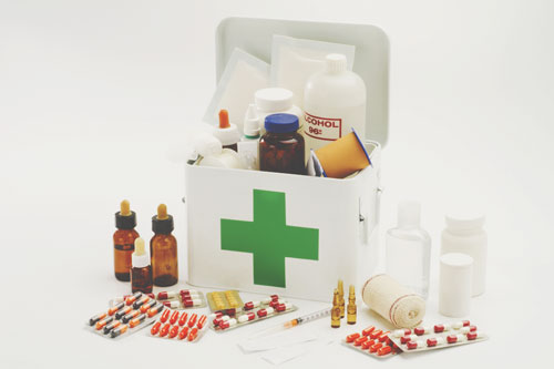 つらいときの対処法がわかる【救急箱占い】絆創膏、消毒液……あなたの心を治療するものは？