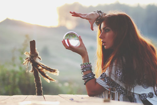 【心理テスト】おまじないに使いたい道具でわかる、あなたの損する行動とは？