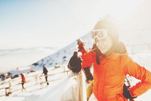 【2月の開運方位】ラッキー方位は「南」、スキー場に出かけて運気アップ！