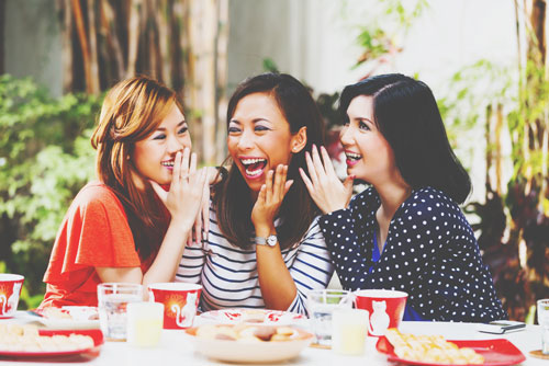 血液型【ウワサ好き】ランキング　AB型はウワサを情報操作や人脈拡大に使う頭脳派！