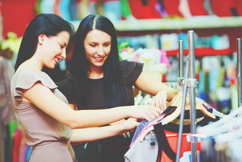 【3月の開運方位】ラッキー方位は「南西」、アウトレットモールへでかけよう！