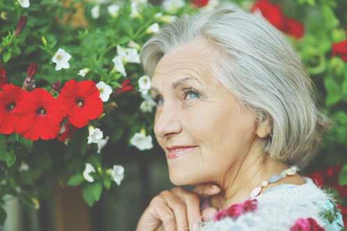 老後の生き方がわかる【心理テスト】無人駅で降りた目的は何？