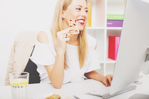 星座グループ別【仕事効率アップお菓子】乙女座はナッツ、天秤座がグミがオススメ！