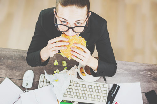 12星座【早食いになりやすい】ランキング　牡羊座は時間に追われてついつい早食い！