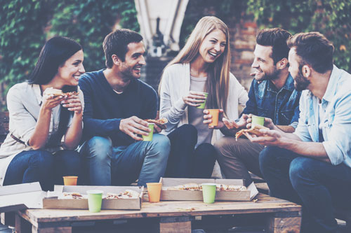 12星座【週末ライフ充実】ランキング　双子座は仲間からのお誘いで予定ぎっしり！