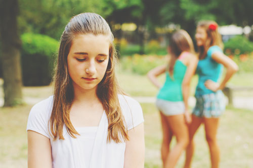 10の質問で探る【人見知り度】誰とでも仲よくなれる？　壁を作っちゃうタイプ？