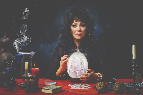 【心理テスト】相談したくない占い師でわかる、あなたが友達にしたくない人