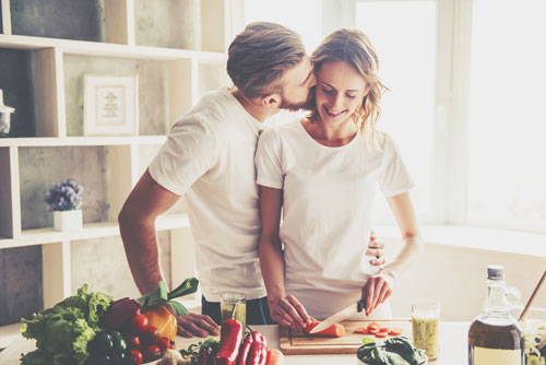 【彼の星座別・結婚への道】牡牛座の彼は理性より本能、胃袋をつかんでゴールインへ！