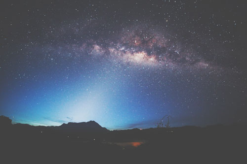 8月22日は獅子座の日食新月　輝ける自分へと生まれ変われる日！