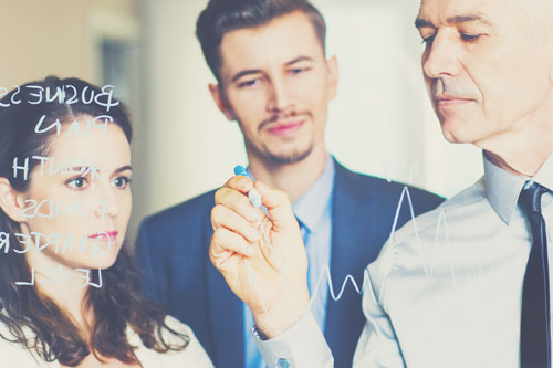 あなたが成長するために必要な人がわかる【心理テスト】バーでカクテルを注文するとしたら？