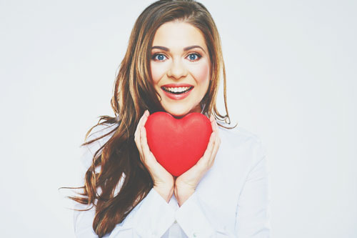 【誕生月・恋愛事典】7月生まれの恋はいつだって真剣、感情の揺れ幅も大きくなる！