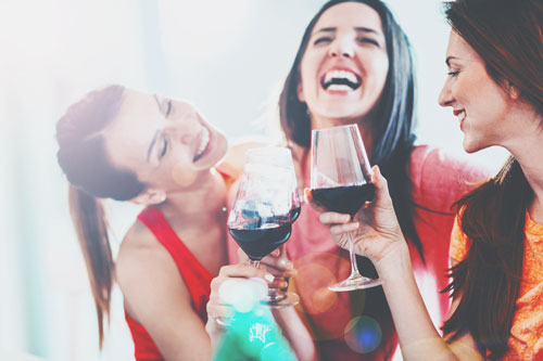 星座グループ別【友達認定ライン】牡牛座・獅子座・蠍座・水瓶座は付き合いの長さが基準！