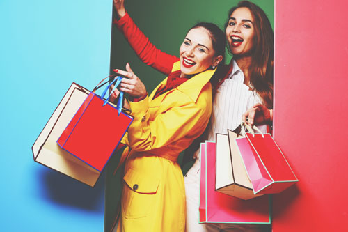 【心理テスト】秋物を買うときのこだわりでわかる、友達から思われているあなたの印象