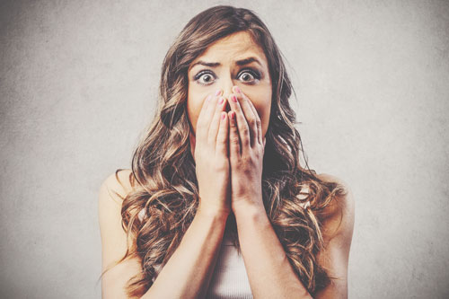 【心理テスト】スズメバチが巣を作った場所は？　答えでわかるあなたが抱いている恐怖