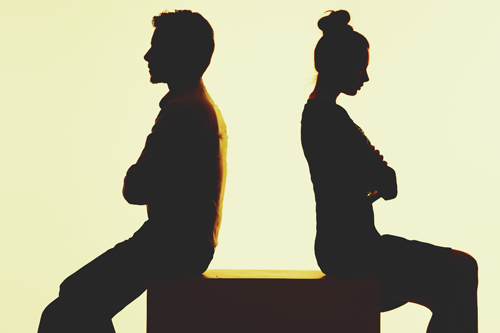 極秘挙式がアダ？　渡部建と佐々木希に忍び寄る離婚Xデー