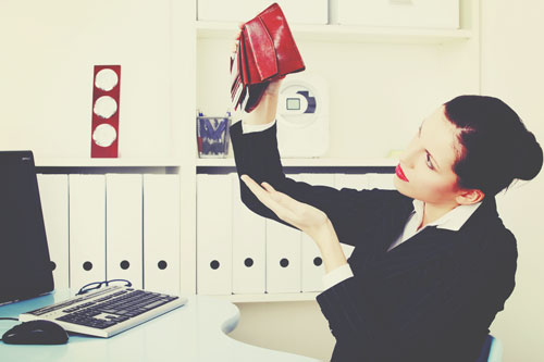 血液型【お金がないとき】あるある　AB型は宝くじに願いを託す!?