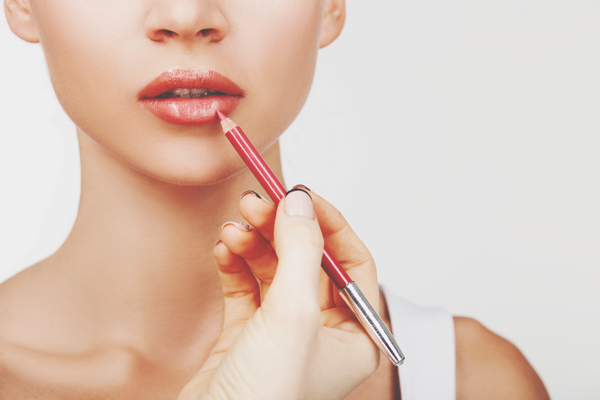 頑張りすぎは禁物！　結婚式二次会で出会いを掴む開運モテメイクとは？