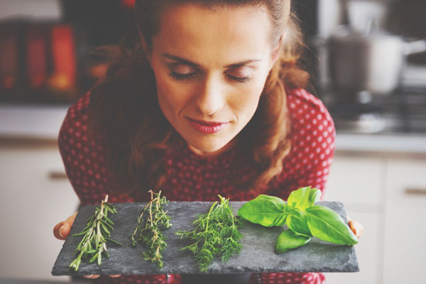 12星座【寒さを乗りきるオススメハーブ】獅子座は血行がよくなる「ローズマリー」！
