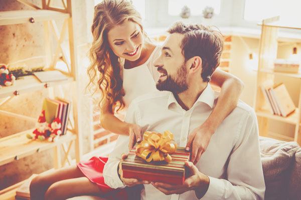 彼の星座別【贈りたいクリスマスプレゼント】天秤座男性には便利なコインケースを！