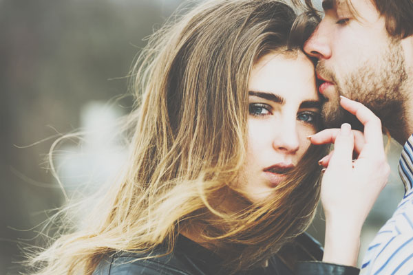 12星座【2018年不倫に注意】ランキング　水瓶座は危険な恋ほど惹かれそう！