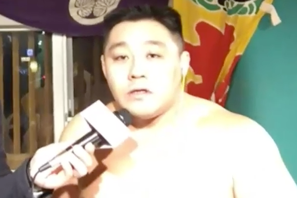 相撲芸人あかつが、芸能界に残るための芸風の広げ方