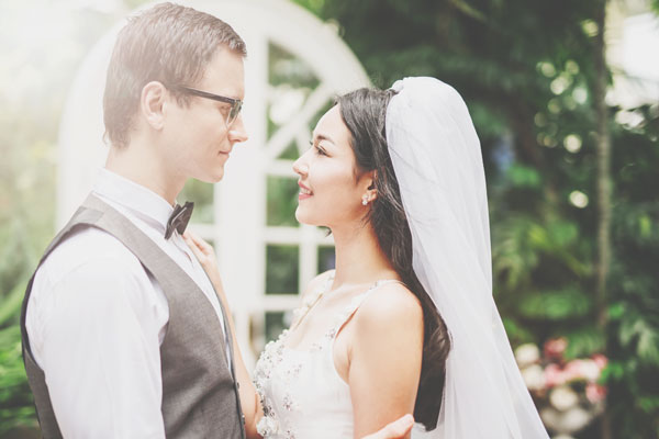 【心理テスト】ヘアサロンの口コミ、重視していることでわかる理想の結婚相手