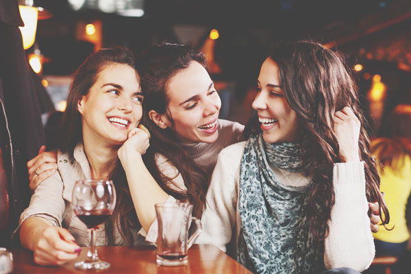 12星座【2018年開運新年会】牡牛座は少人数がベター、マストは3人！