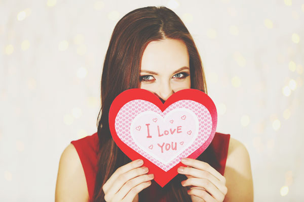 星座グループ別【恋の成功ポイント】蟹座・蠍座・魚座は相手の気持ちに目を向けて！