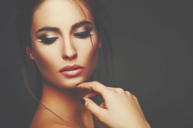 恋のハンター「熱しやすくて冷めやすい」射手座を落とすには？　ミステリアスな女性を演出して