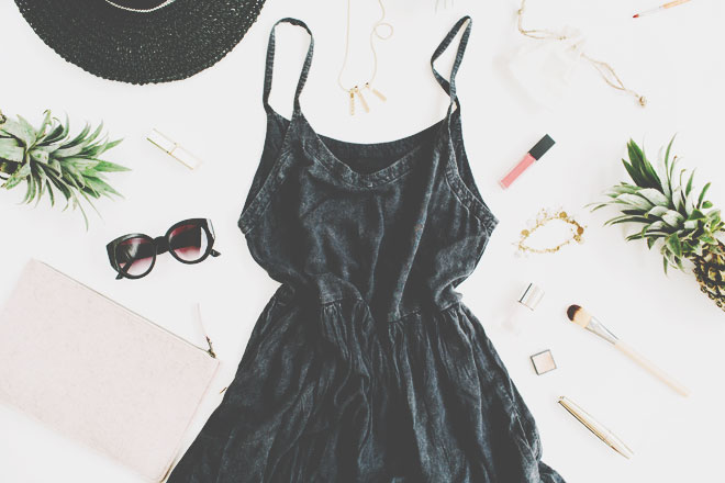 黒コーデや肌見せコーデは？　男子ウケ、女子ウケ間違いなしの開運ファッション